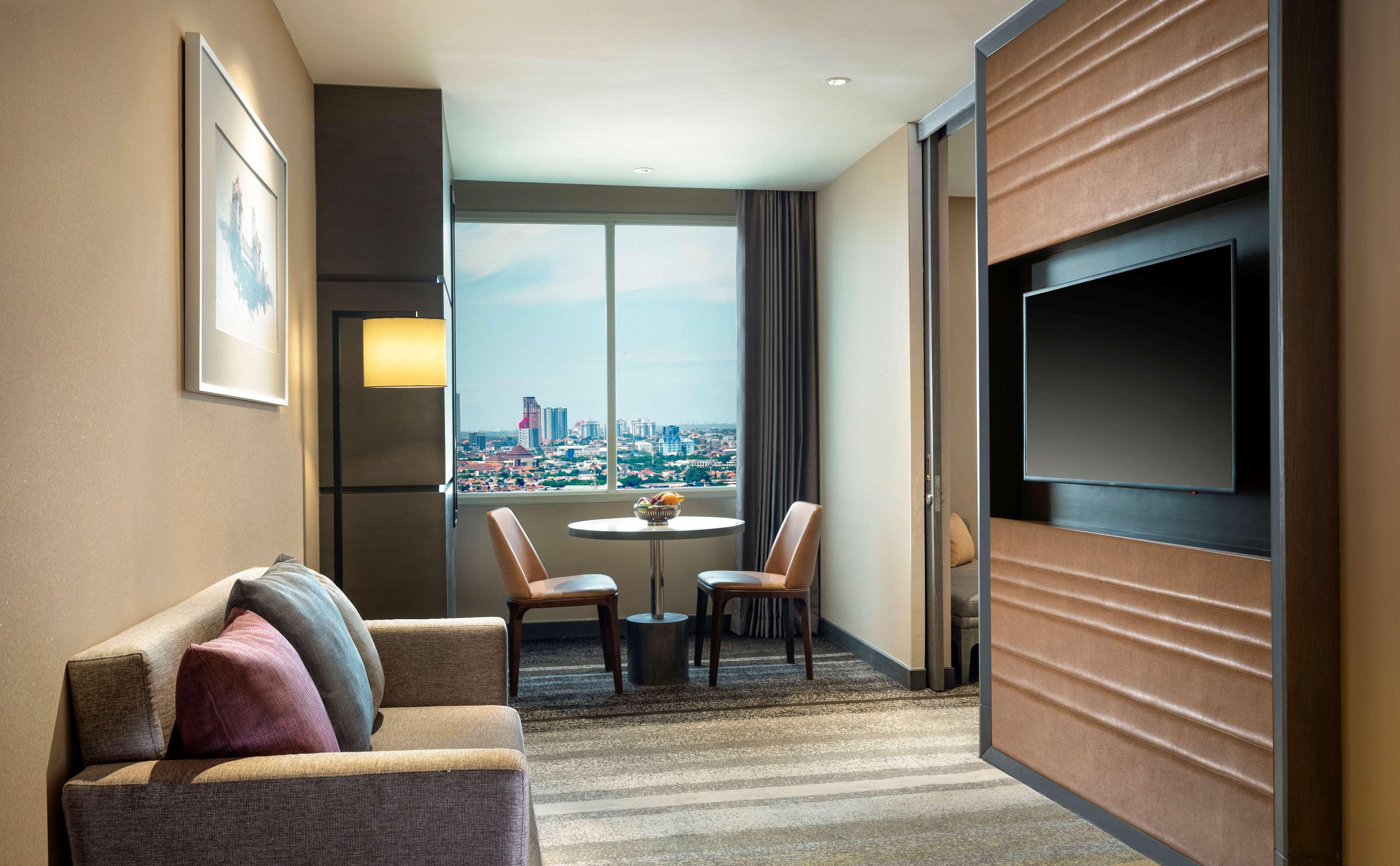 Hotel Doubletree By Hilton Surabaja Zewnętrze zdjęcie