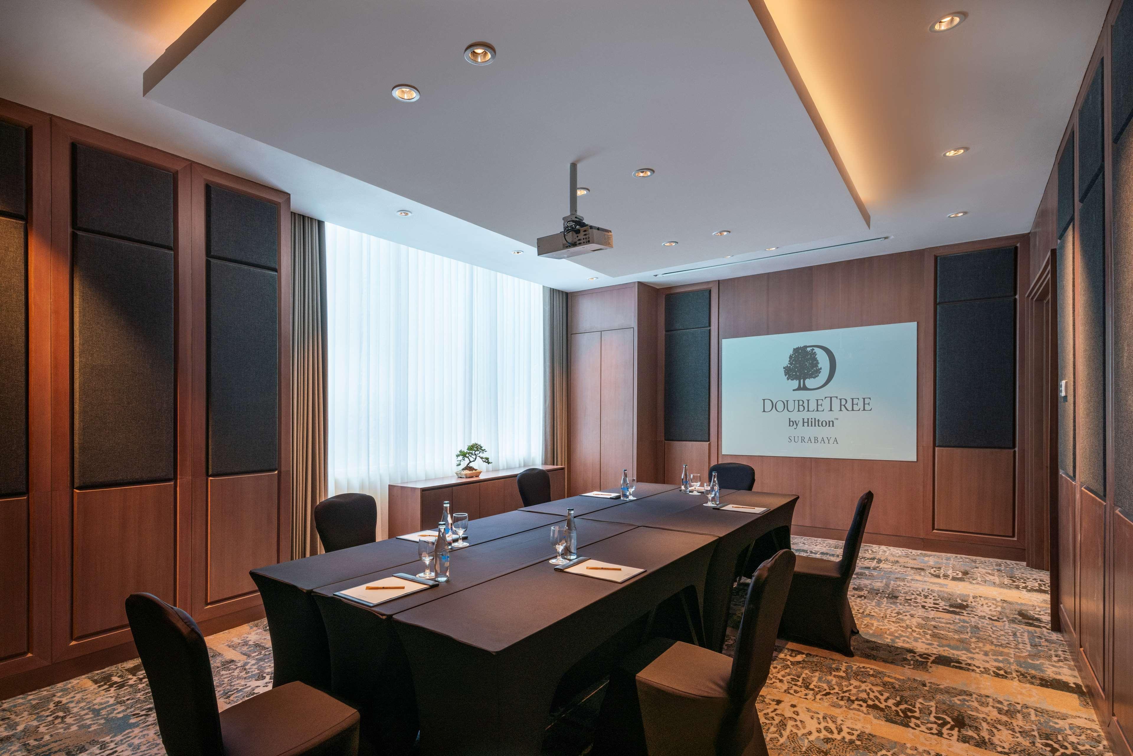 Hotel Doubletree By Hilton Surabaja Zewnętrze zdjęcie