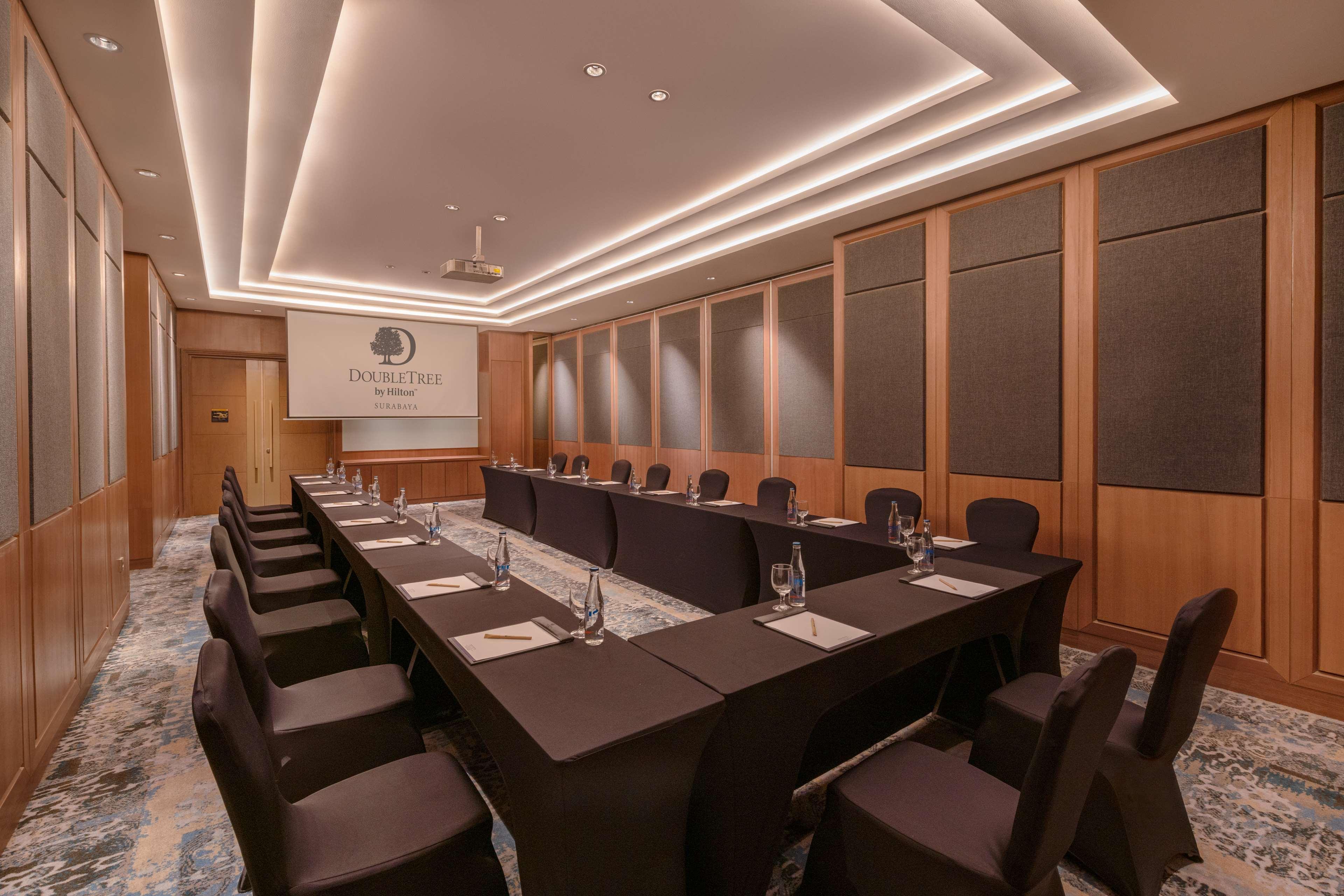Hotel Doubletree By Hilton Surabaja Zewnętrze zdjęcie